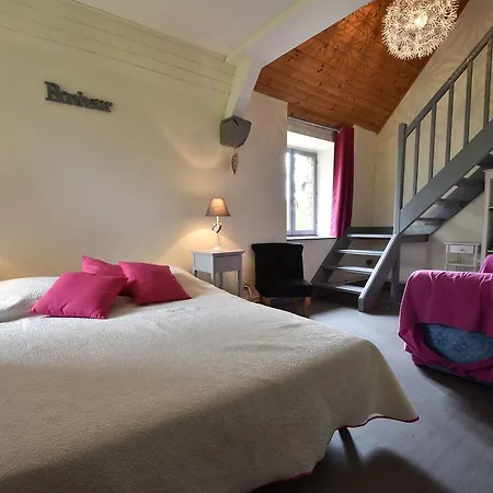 Maison De Vacances - Le Mesnil-hue * Montaigu-les-Bois